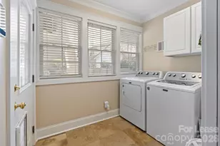 425 Tremont Ave E, Charlotte, NC 28203 - Photo 8