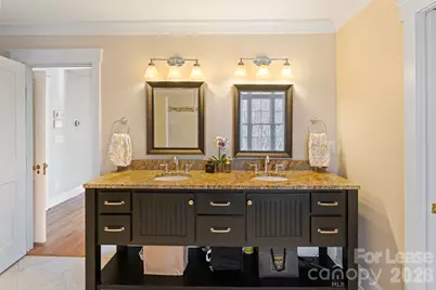 425 Tremont Avenue E, Charlotte, NC 28203 - Photo 24
