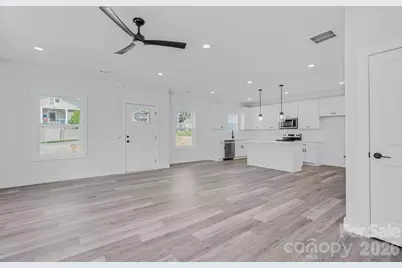 206 Prospect Street NW, Lenoir, NC 28645 - Photo 6