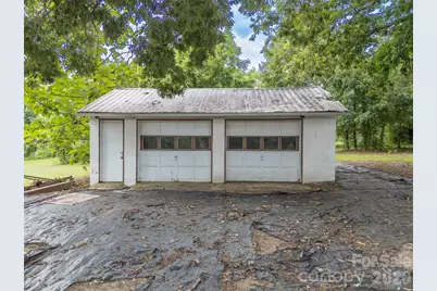 375 E King Street, East Flat Rock, NC 28726 - Photo 28