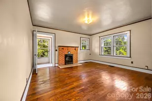 375 E King St, East Flat Rock, NC 28726 - Photo 8