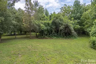 375 E King St, East Flat Rock, NC 28726 - Photo 30