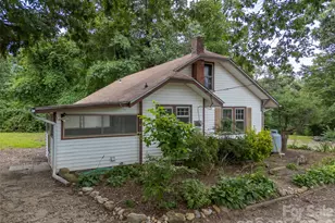 375 E King St, East Flat Rock, NC 28726 - Photo 1