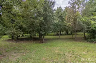 375 E King St, East Flat Rock, NC 28726 - Photo 32