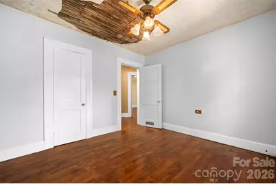 375 E King Street, East Flat Rock, NC 28726 - Photo 18