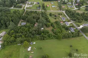 375 E King St, East Flat Rock, NC 28726 - Photo 44