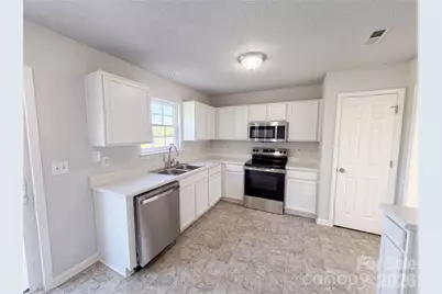 10319 Covingtonwood Drive, Charlotte, NC 28214 - Photo 6