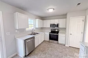 10319 Covingtonwood Dr, Charlotte, NC 28214 - Photo 6