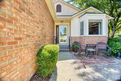 130 Exeter Court, Hendersonville, NC 28791 - Photo 2