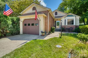 130 Exeter Ct, Hendersonville, NC 28791 - Photo 1