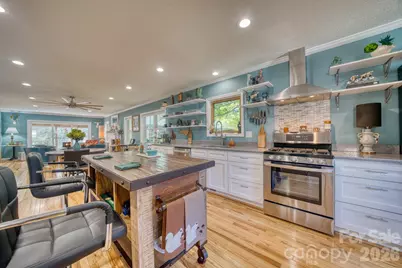 130 Exeter Court, Hendersonville, NC 28791 - Photo 8