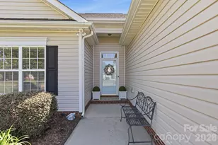 1005 Coral Bell Ct, Monroe, NC 28110 - Photo 4