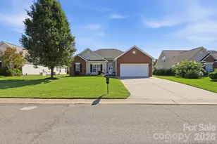 1005 Coral Bell Ct, Monroe, NC 28110 - Photo 2