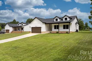 2996 Jack Whitener Rd, Newton, NC 28658 - Photo 2