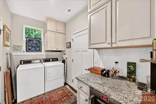 5804 Barrowlands Ct, Charlotte, NC 28210 - Photo 32