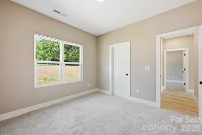 1513 Robin Road, Newton, NC 28658 - Photo 8