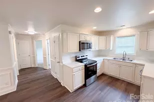 225 Vineyard Dr, Salisbury, NC 28146 - Photo 8