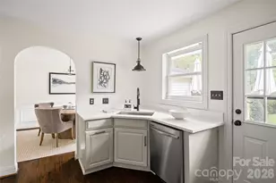 2215 Chatham Ave, Charlotte, NC 28205 - Photo 16