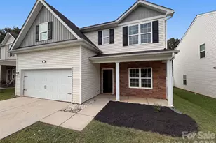 8815 1st Run Ct, Charlotte, NC 28215 - Photo 6