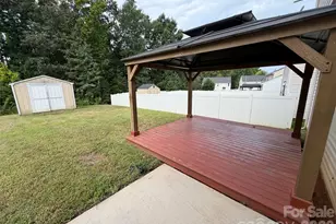 8815 1st Run Ct, Charlotte, NC 28215 - Photo 24