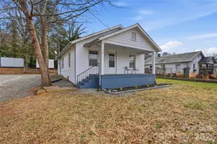 358 N Cleghorn St, Rutherfordton, NC 28139 - Photo 2