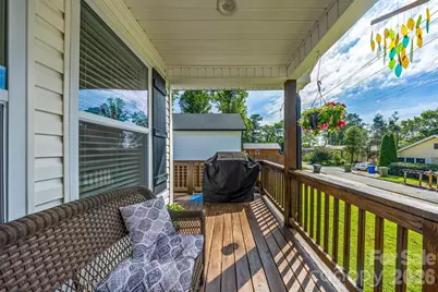 619 Edgewood Avenue, Hendersonville, NC 28792 - Photo 8