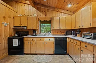 1061 Indian Trl Rd, Mars Hill, NC 28754 - Photo 36