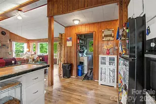 70 Dogwood Dr, Hendersonville, NC 28791 - Photo 18
