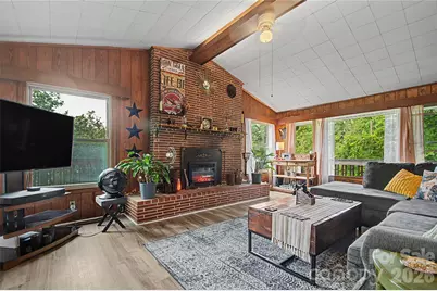70 Dogwood Drive, Hendersonville, NC 28791 - Photo 12