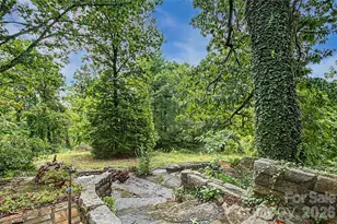 70 Dogwood Dr, Hendersonville, NC 28791 - Photo 30