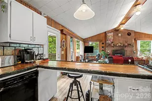 70 Dogwood Dr, Hendersonville, NC 28791 - Photo 16