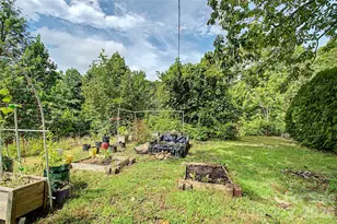 70 Dogwood Dr, Hendersonville, NC 28791 - Photo 40