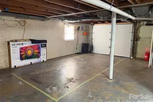 1631 Maple Ave, Albemarle, NC 28001 - Photo 38
