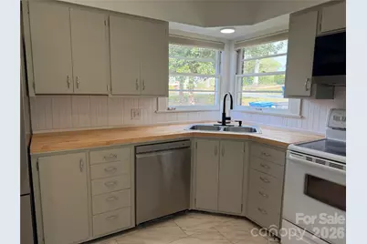 1631 Maple Avenue, Albemarle, NC 28001 - Photo 22