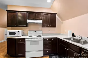 28 Chapel Park Rd, Asheville, NC 28803 - Photo 22