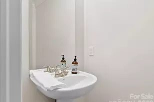 28 Chapel Park Rd, Asheville, NC 28803 - Photo 16