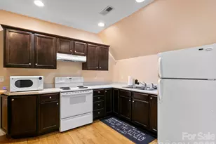 28 Chapel Park Rd, Asheville, NC 28803 - Photo 6