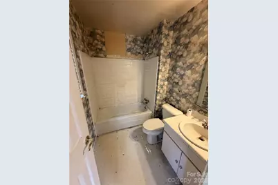 6625 Woodfield Drive, Charlotte, NC 28215 - Photo 22