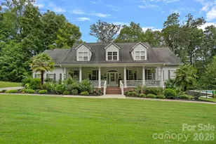 3850 Oakdale Rd, Charlotte, NC 28216 - Photo 2