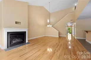 156 B Wash Creek Dr, Hendersonville, NC 28739 - Photo 2