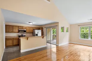 156 B Wash Creek Dr, Hendersonville, NC 28739 - Photo 10