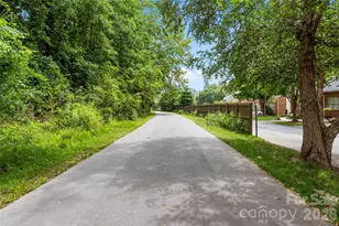 156 B Wash Creek Dr, Hendersonville, NC 28739 - Photo 30