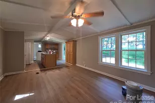 1361 Regal Oaks Ln, Clover, SC 29710 - Photo 2
