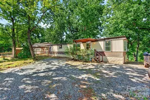 128 Pearson Cir, Lake Lure, NC 28746 - Photo 4