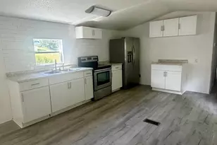 111 Cloverleaf Dr, Clover, SC 29710 - Photo 4