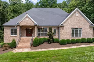 2752 Brittany Dr, Lenoir, NC 28645 - Photo 2