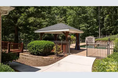2752 Brittany Drive, Lenoir, NC 28645 - Photo 34