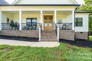 3012 Cedar Point Dr, Shelby, NC 28150 - Photo 4