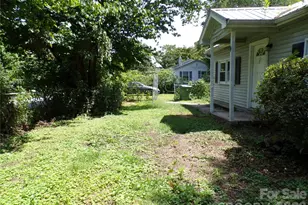 2131 Somerset Dr, Hendersonville, NC 28791 - Photo 4