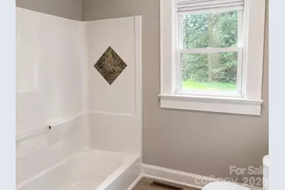802 3rd Street SE, Conover, NC 28613 - Photo 16
